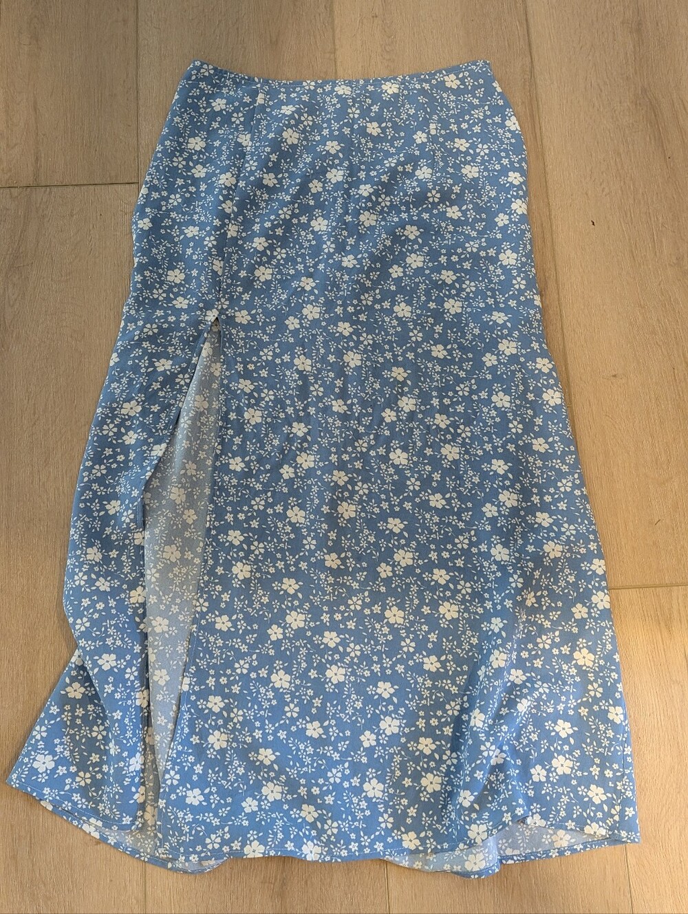 Commense Blue Floral Side-Slit Midi Skirt Size Medium